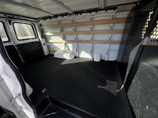 2023 Chevrolet Express 2500 RWD 2500 Regular Wheelbase WT