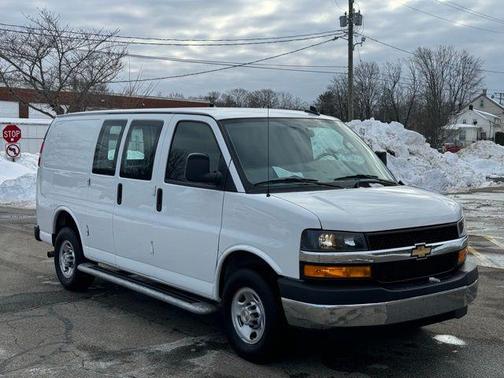 2024 Chevrolet Express 2500 RWD 2500 Regular Wheelbase WT