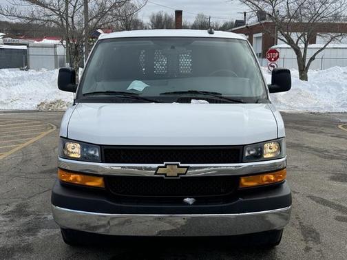 2024 Chevrolet Express 2500 RWD 2500 Regular Wheelbase WT