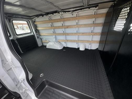 2024 Chevrolet Express 2500 RWD 2500 Regular Wheelbase WT