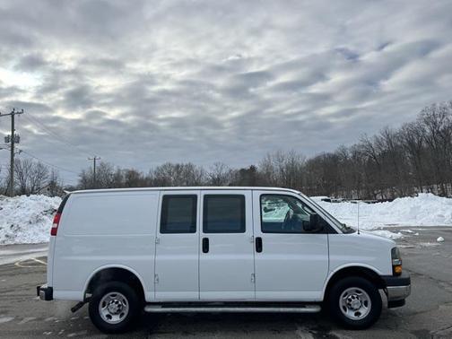 2024 Chevrolet Express 2500 RWD 2500 Regular Wheelbase WT