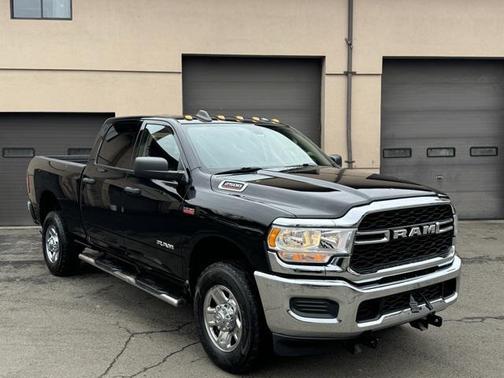 2020 RAM 2500 Tradesman Crew Cab 4X4 6'4' Box