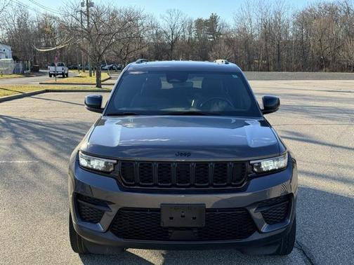 2022 Jeep Grand Cherokee Altitude