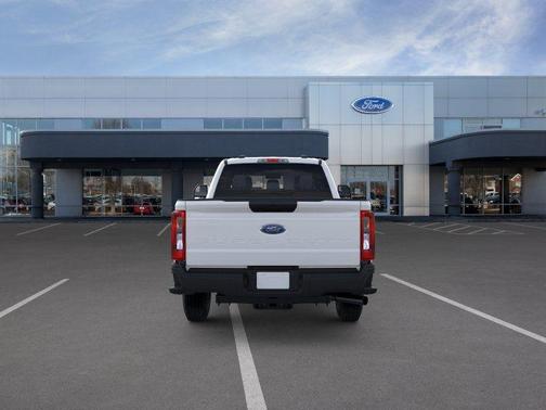 OXFORD WHITE 2026 Ford F-350 XL