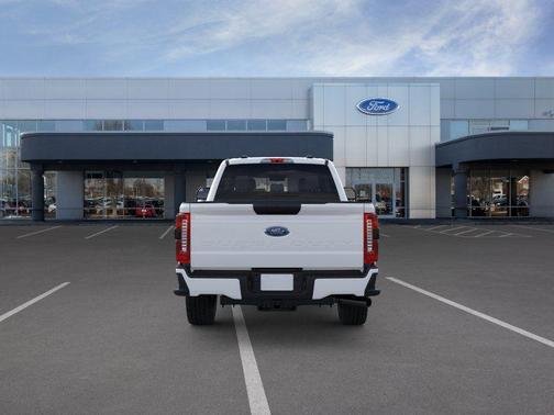 OXFORD WHITE 2026 Ford F-350 XL