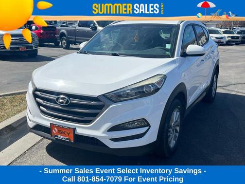 Dazzling White 2016 Hyundai TUCSON SE
