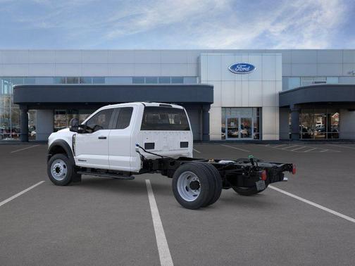 OXFORD WHITE 2026 Ford F-450 XL