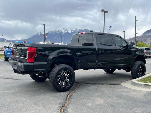 Black Metallic 2022 Ford F-350 Lariat