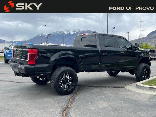 Black Metallic 2022 Ford F-350 Lariat
