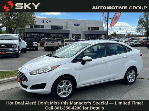 Oxford White 2016 Ford Fiesta SE