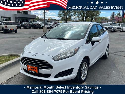 Oxford White 2016 Ford Fiesta SE