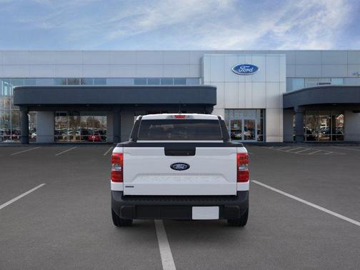 OXFORD WHITE 2026 Ford Maverick XL