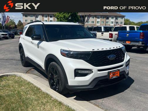 White Metallic 2023 Ford Explorer ST