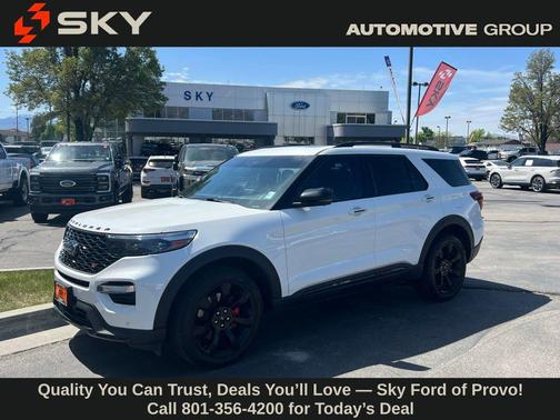 White Metallic 2023 Ford Explorer ST