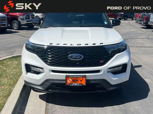 White Metallic 2023 Ford Explorer ST
