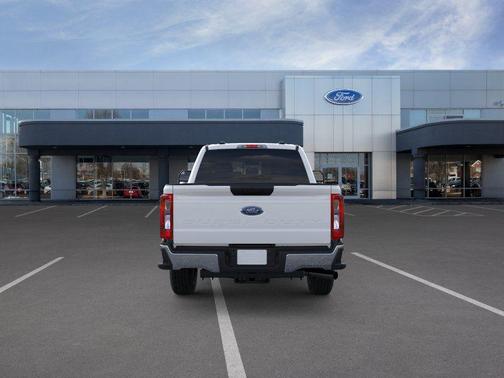 OXFORD WHITE 2026 Ford F-350 XLT