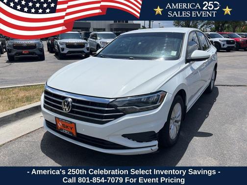 Pure White 2019 Volkswagen Jetta 1.4T S