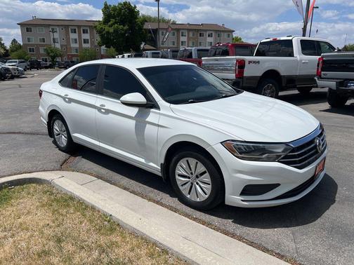 Pure White 2019 Volkswagen Jetta 1.4T S
