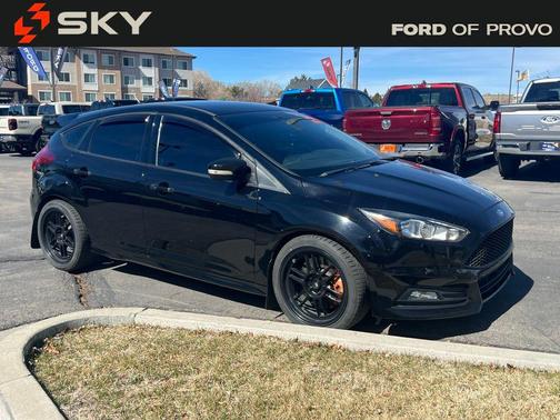 2018 Ford Focus ST 