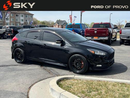 2018 Ford Focus ST 