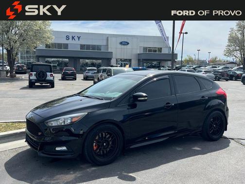 2018 Ford Focus ST 