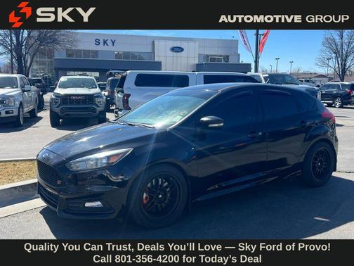 2018 Ford Focus ST 