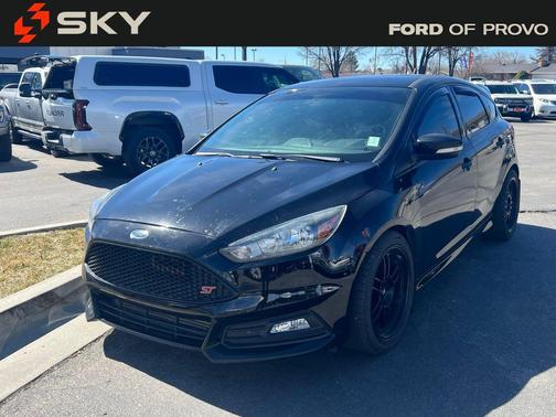 2018 Ford Focus ST 
