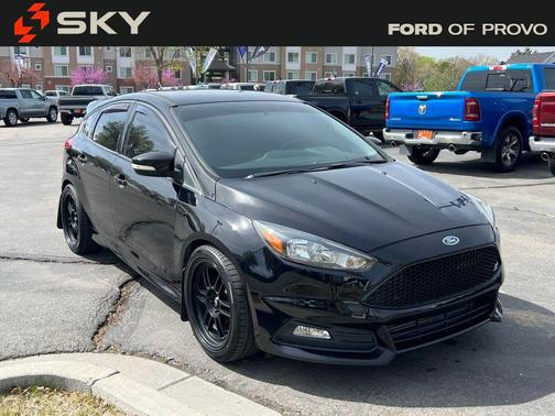 2018 Ford Focus ST 