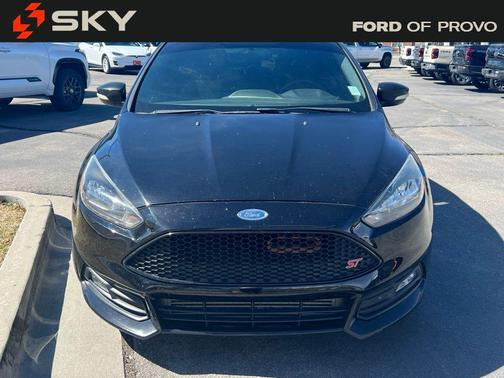 2018 Ford Focus ST 