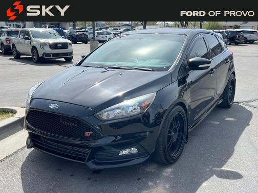 2018 Ford Focus ST 