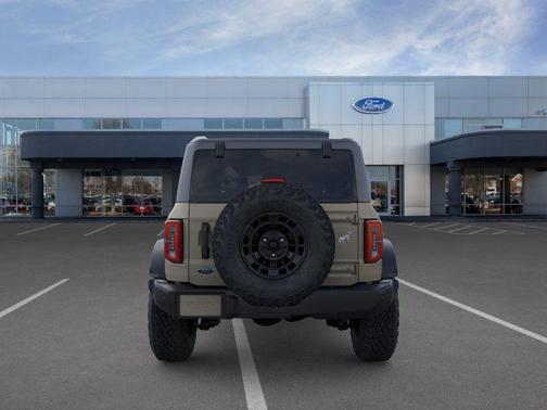 DESERT SAND 2026 Ford Bronco Outer Banks