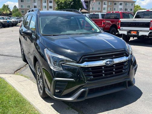 Crystal Black Silica 2023 Subaru Ascent Limited 7-Passenger
