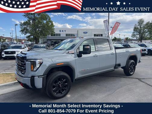 Thunderstorm Gray 2025 GMC Sierra 3500 AT4