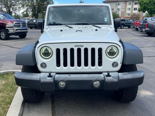 Bright White Clearcoat 2017 Jeep Wrangler Unlimited Sport