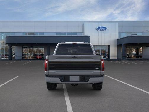 AVALANCHE 2026 Ford F-150 Platinum