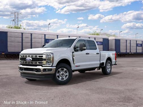 Oxford White 2027 Ford F-250 XLT