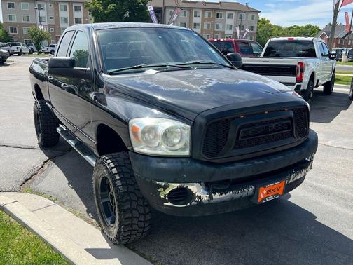 Brilliant Black Crystal Pearlcoat 2008 Dodge Ram 3500 ST/SXT