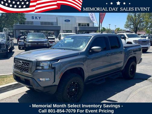 Gun Metallic 2022 Nissan Frontier SV