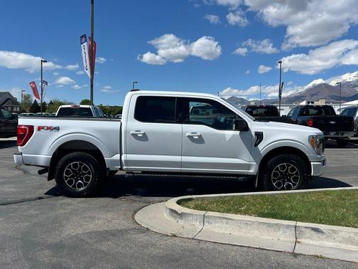 White 2022 Ford F-150 XLT