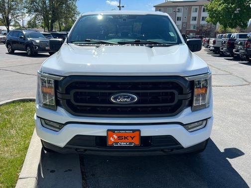 White 2022 Ford F-150 XLT