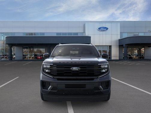 AGATE BLACK METALLIC 2026 Ford Expedition Platinum