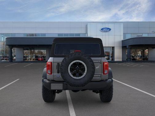 Carbonized Gray Metallic 2026 Ford Bronco Base