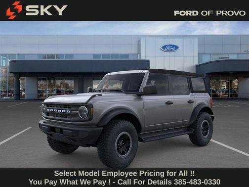 CARBONIZED GRAY METALLIC 2026 Ford Bronco Base