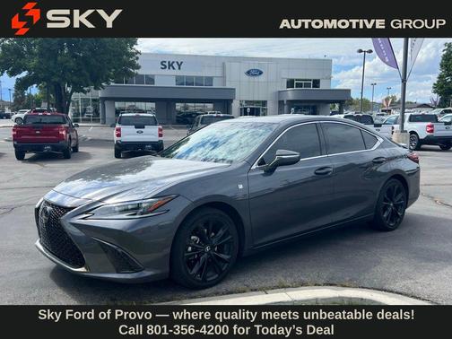 2023 Lexus ES 300h F SPORT Handling