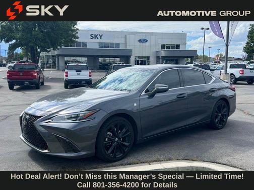 2023 Lexus ES 300h F SPORT Handling