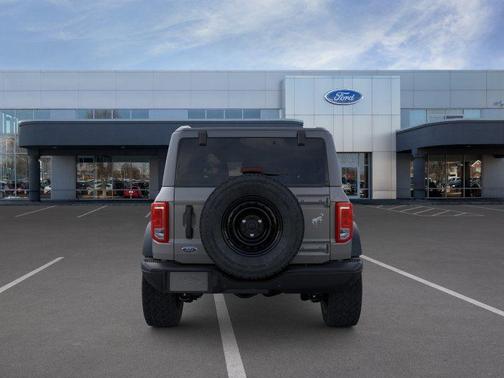 CARBONIZED GRAY METALLIC 2026 Ford Bronco Big Bend