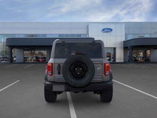 CARBONIZED GRAY METALLIC 2026 Ford Bronco Big Bend
