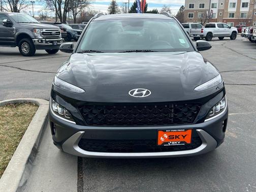 Abyss Black Pearl 2023 Hyundai KONA Limited