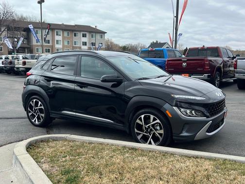 Abyss Black Pearl 2023 Hyundai KONA Limited