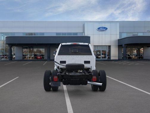 OXFORD WHITE 2025 Ford F-350 XL